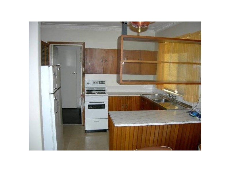 25 Slee Avenue, Kelmscott WA 6111