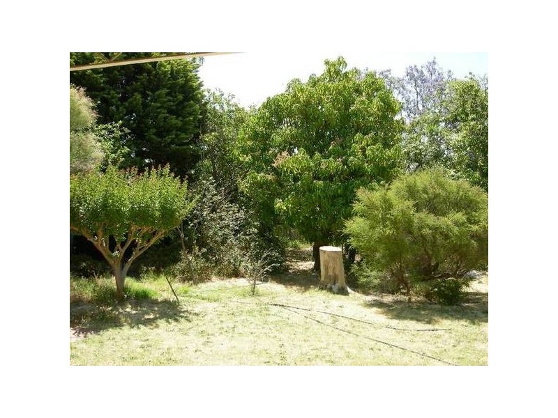 25 Slee Avenue, Kelmscott WA 6111