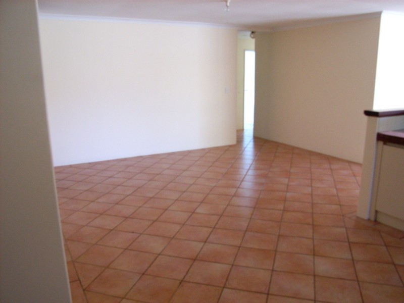 87 Strawberry Dr, Seville Grove WA 6112