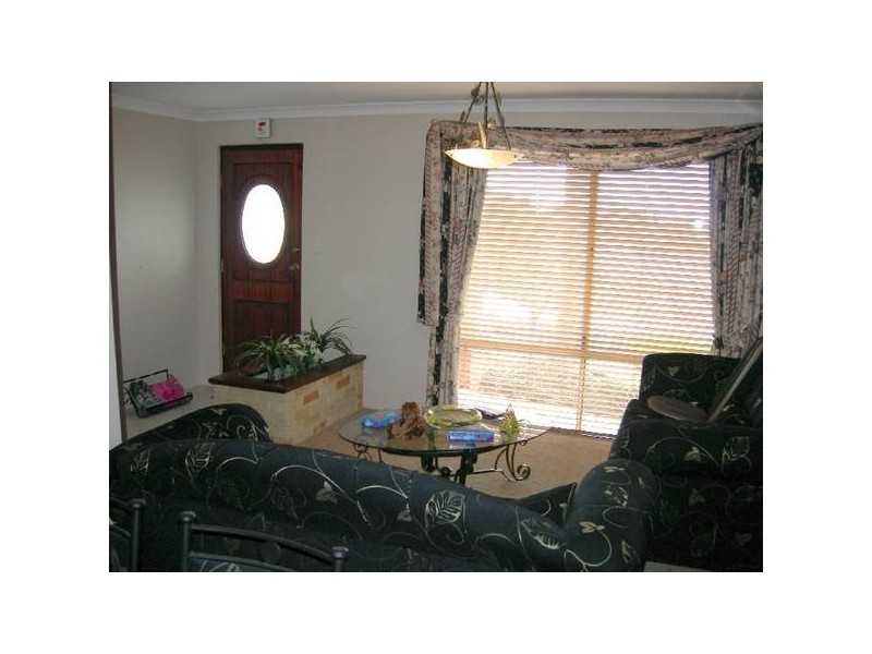 5 Birdup Close, Kelmscott WA 6111