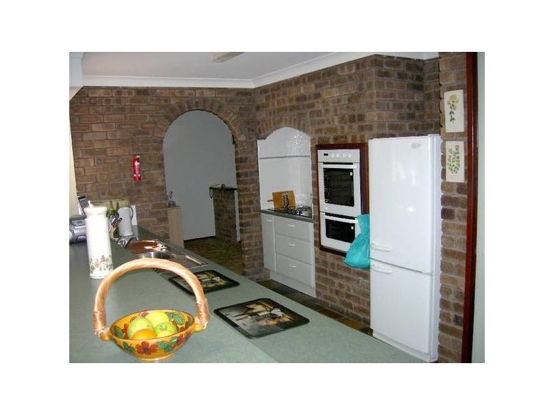 98 Clifton Street, Kelmscott WA 6111