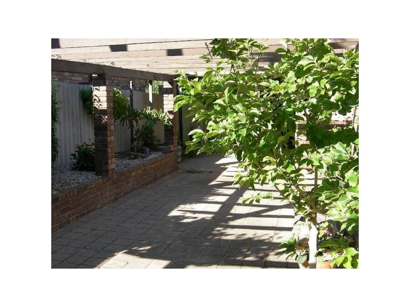 98 Clifton Street, Kelmscott WA 6111