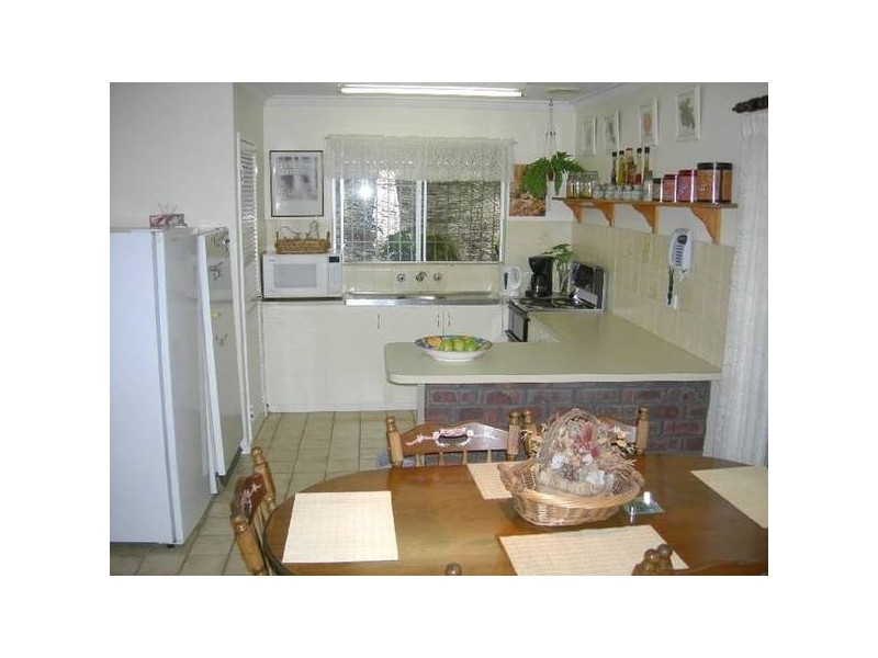 11 Parkfield Road, Kelmscott WA 6111