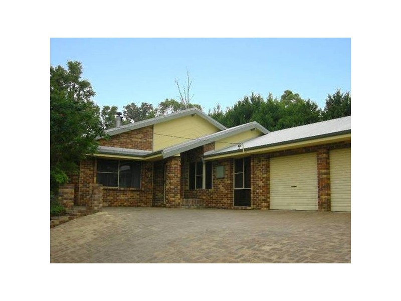 11 Parkin Road, Roleystone WA 6111