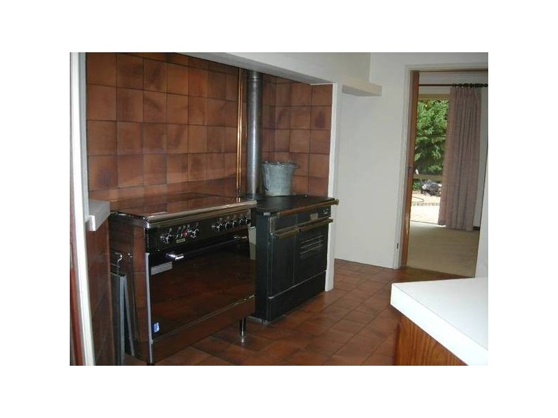 11 Parkin Road, Roleystone WA 6111