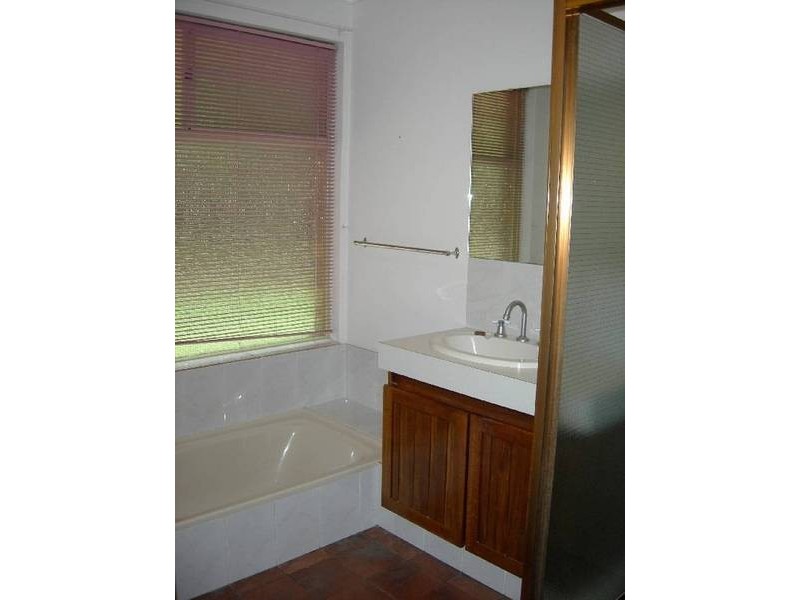 11 Parkin Road, Roleystone WA 6111