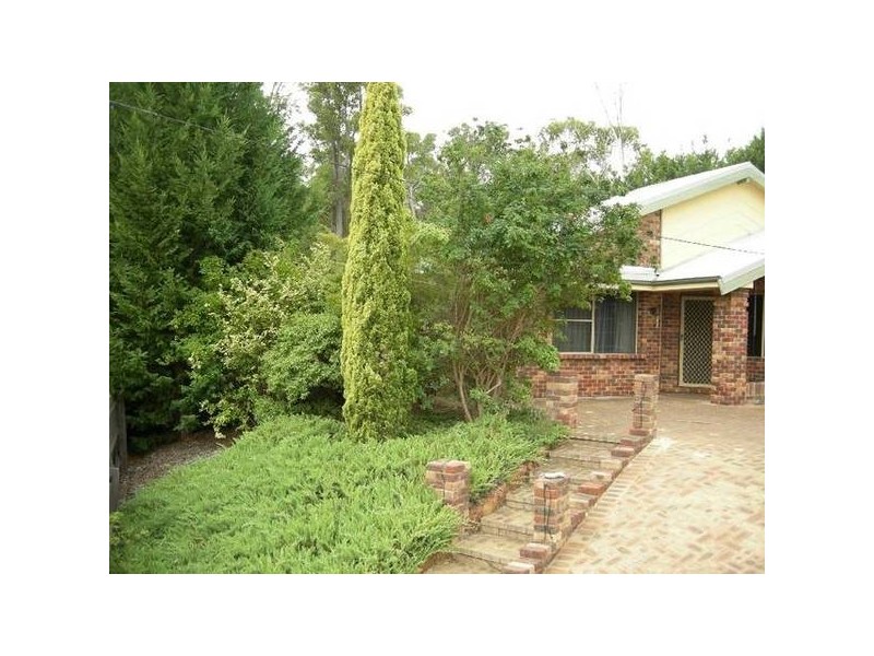 11 Parkin Road, Roleystone WA 6111