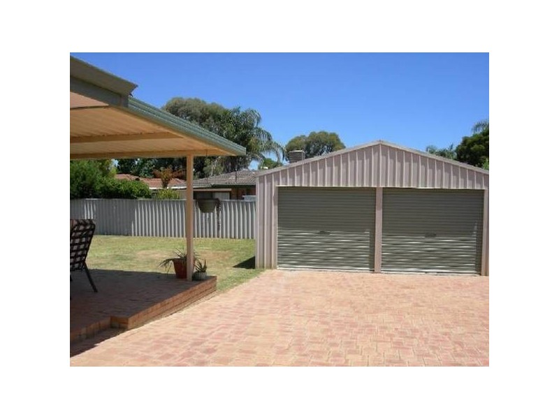 9 Kara Court, Seville Grove WA 6112