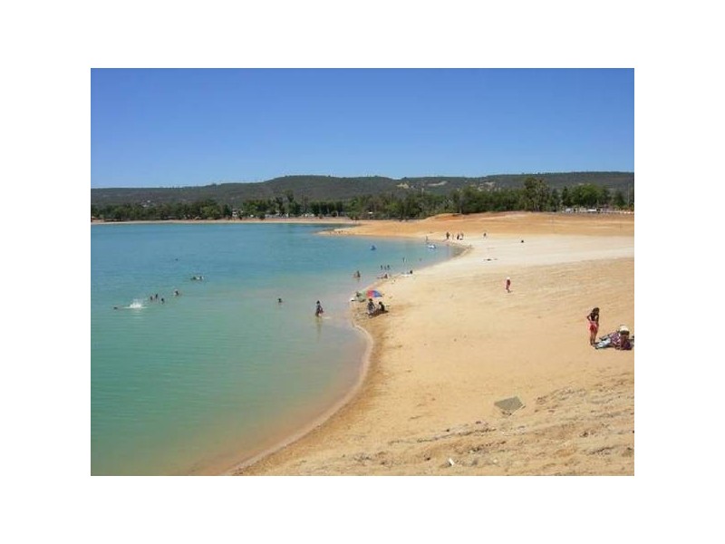 8 Ypres Road, Westfield WA 6111