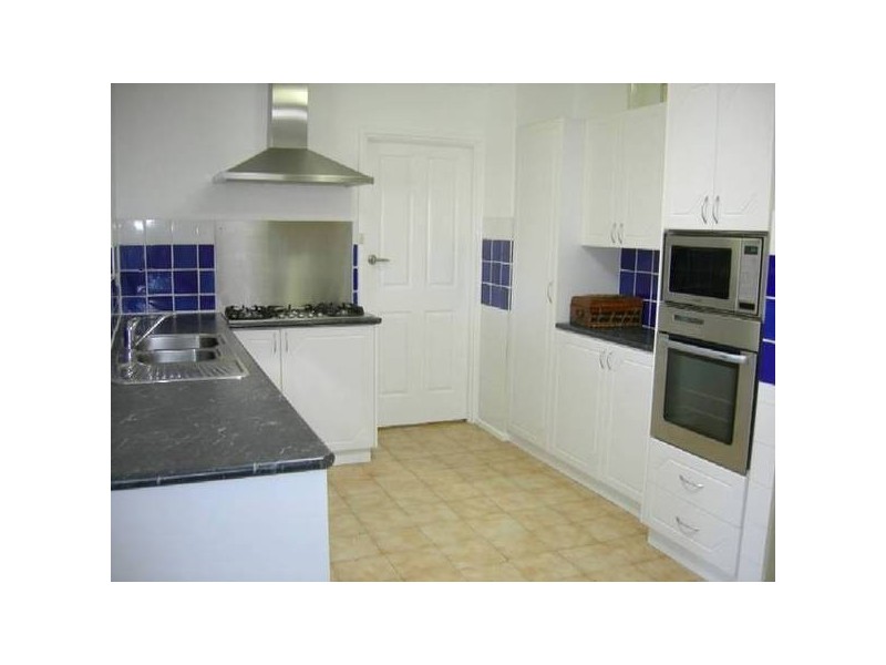 8 Ypres Road, Westfield WA 6111