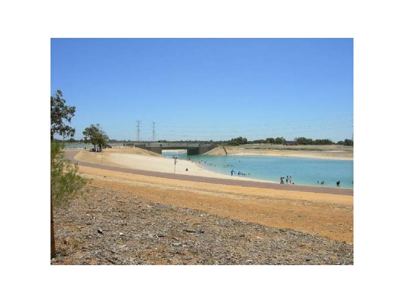 8 Ypres Road, Westfield WA 6111