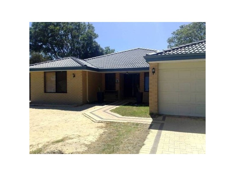 58 Schruth Street N, Kelmscott WA 6111