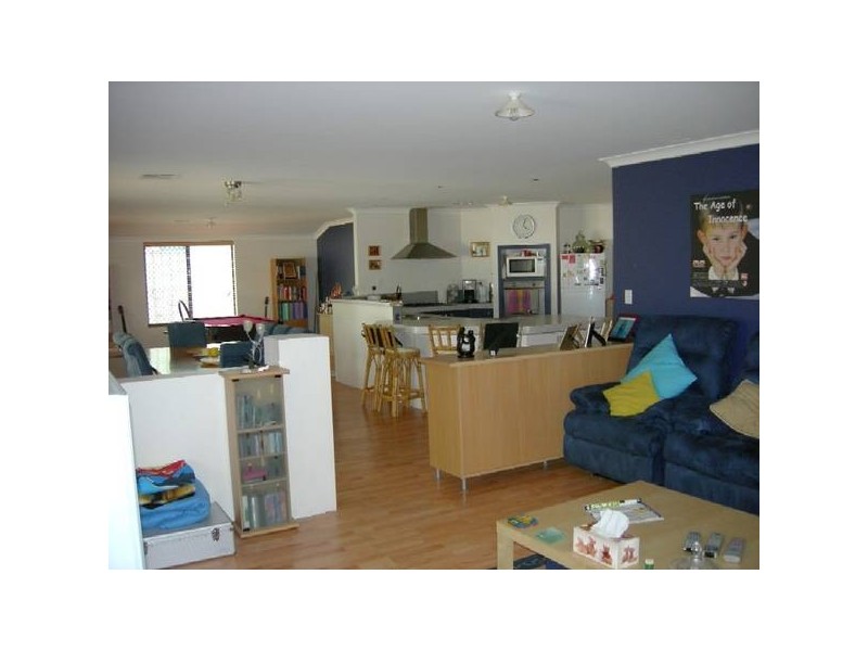 58 Schruth Street N, Kelmscott WA 6111