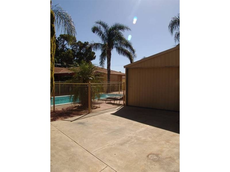 158 Cammillo Road, Kelmscott WA 6111