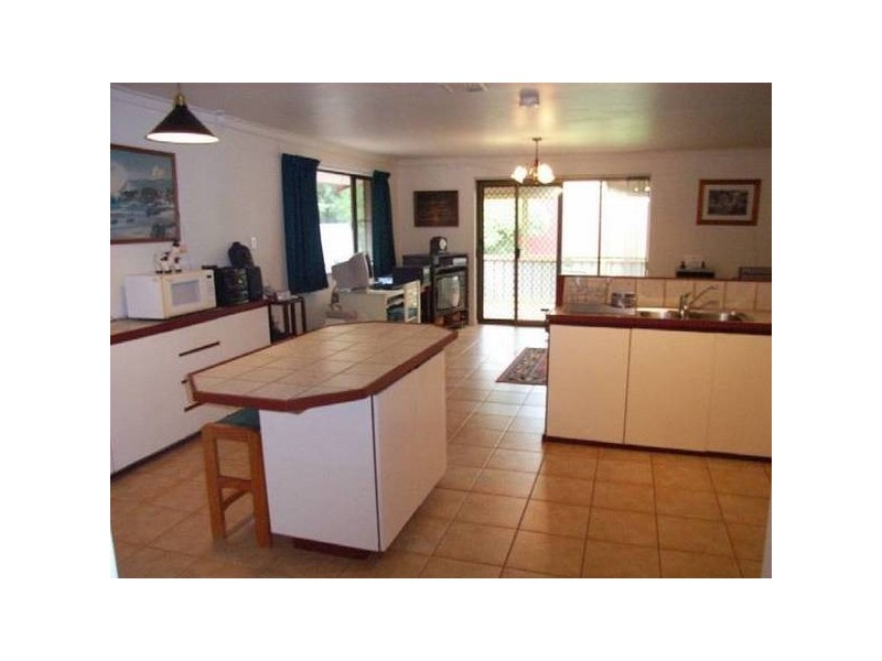 5 Curlew Court, Kelmscott WA 6111