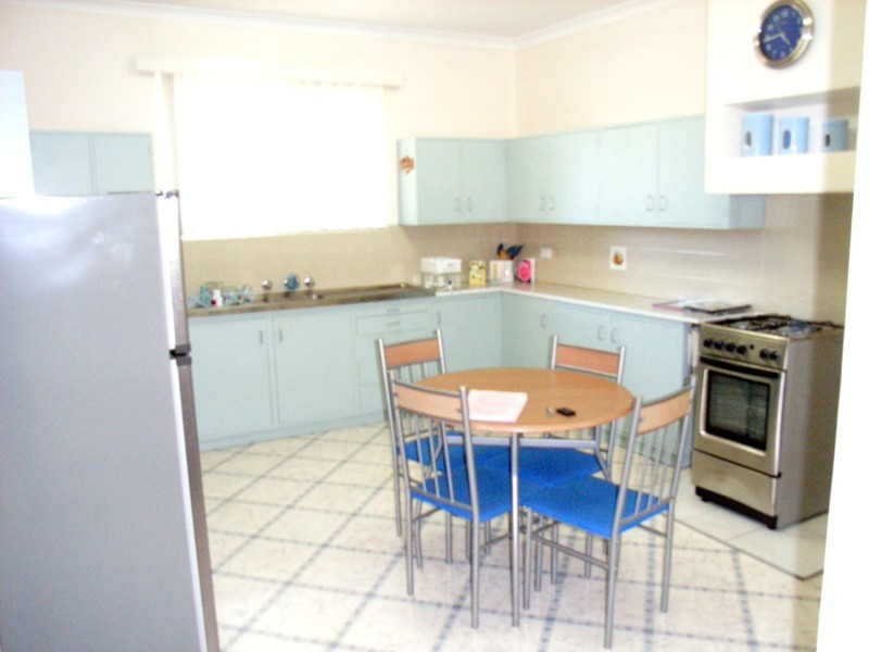 1 Devereux St, Armadale WA 6112