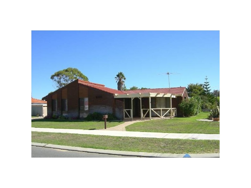 2 Breaden Drive, Cooloongup WA 6168