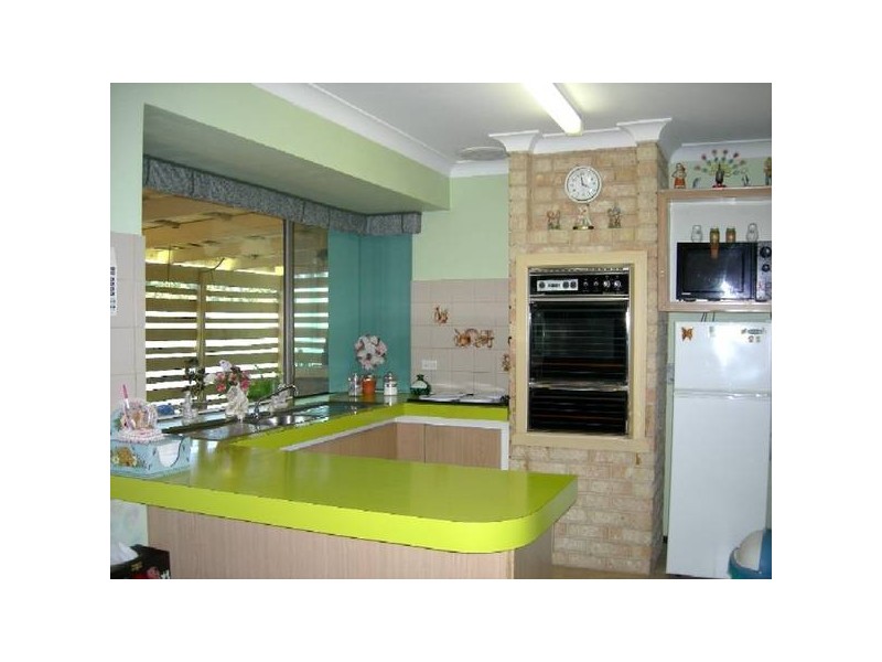 2 Breaden Drive, Cooloongup WA 6168