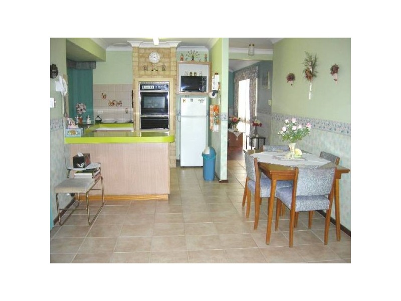 2 Breaden Drive, Cooloongup WA 6168