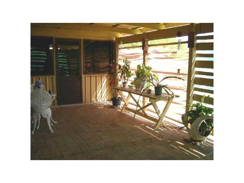 2 Breaden Drive, Cooloongup WA 6168