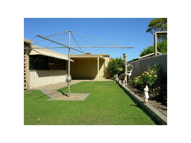 2 Breaden Drive, Cooloongup WA 6168