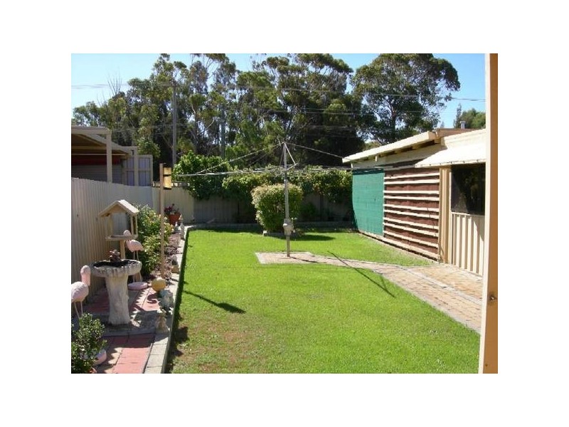 2 Breaden Drive, Cooloongup WA 6168