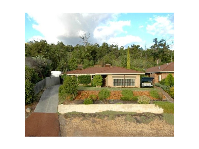 50 Ashley Drive, Kelmscott WA 6111