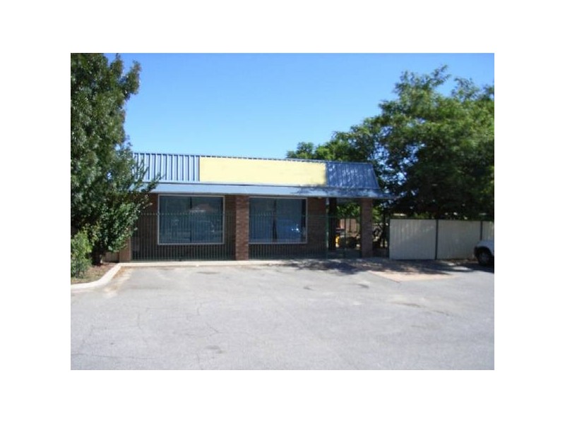 108 Fifth Road, Armadale WA 6112