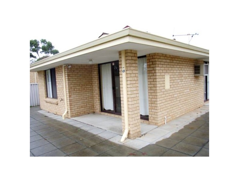 1/143 Railway Ave, Kelmscott WA 6111