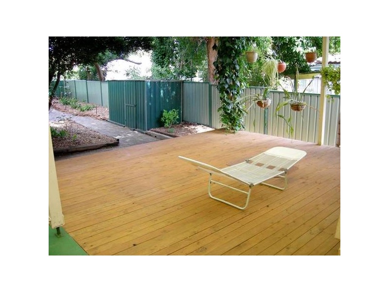 9 Steve Street, Kelmscott WA 6111
