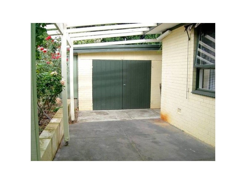 9 Steve Street, Kelmscott WA 6111