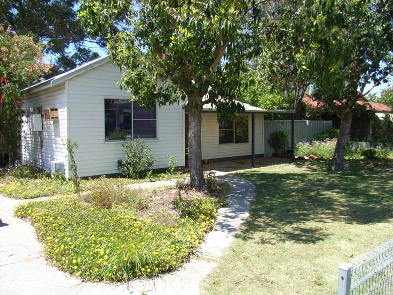 124 Westfield Rd, Kelmscott WA 6111