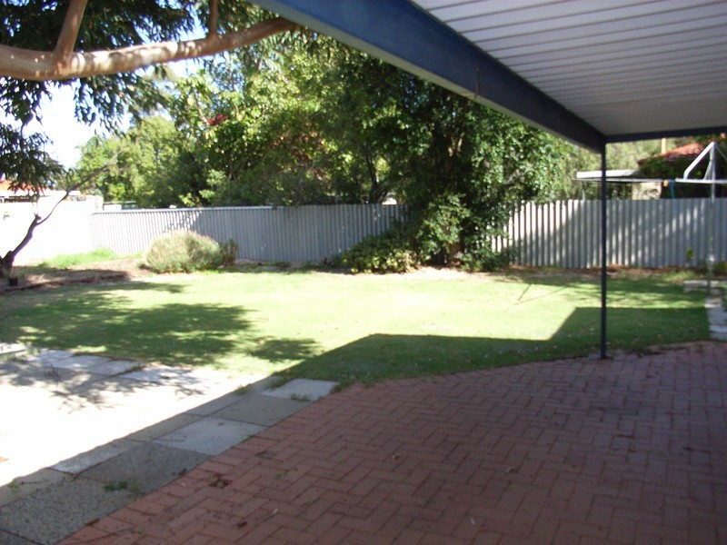 124 Westfield Rd, Kelmscott WA 6111