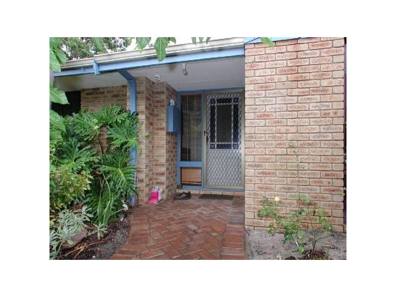 86 Connell Avenue, Kelmscott WA 6111