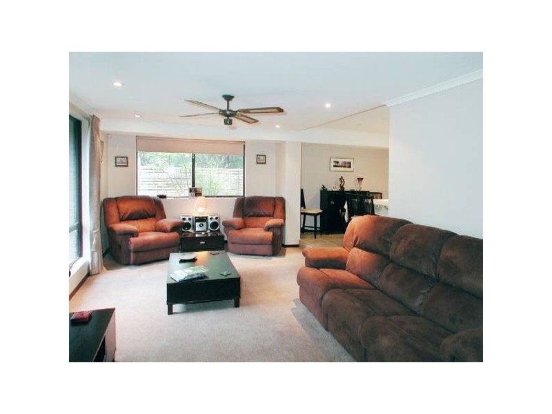 86 Connell Avenue, Kelmscott WA 6111