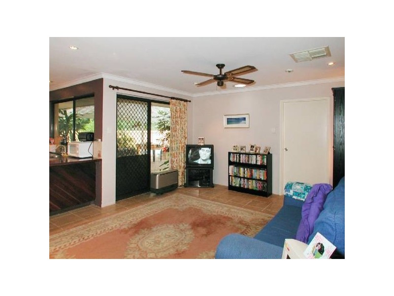 86 Connell Avenue, Kelmscott WA 6111