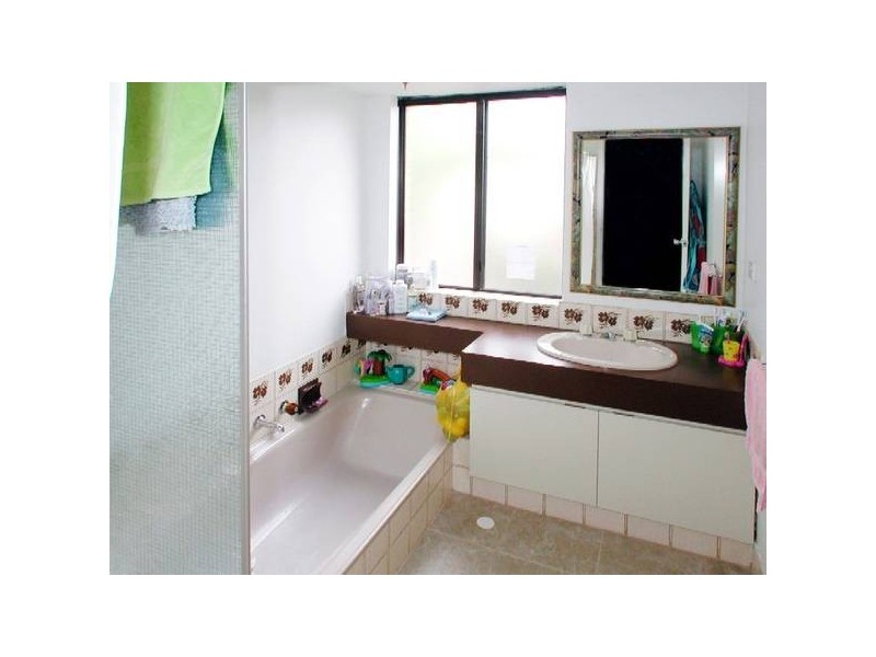 86 Connell Avenue, Kelmscott WA 6111