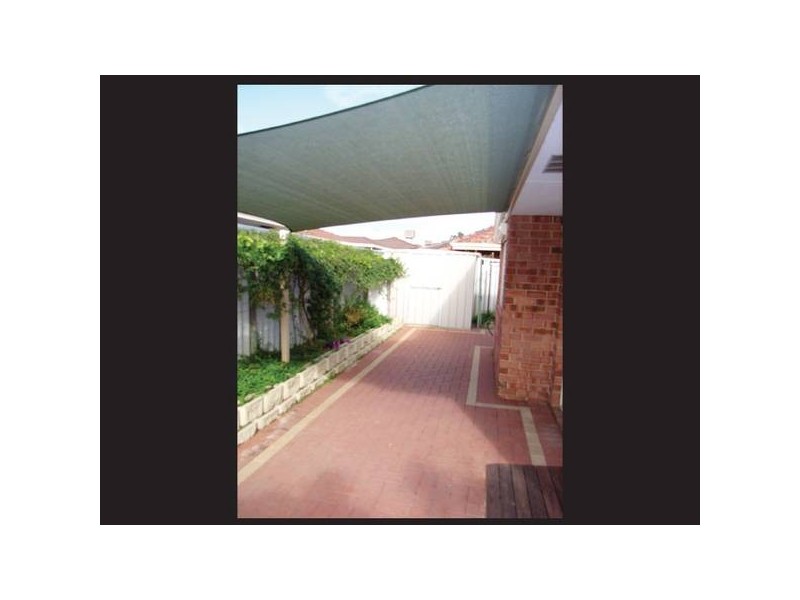 4/25 Dale Rd, Armadale WA 6112