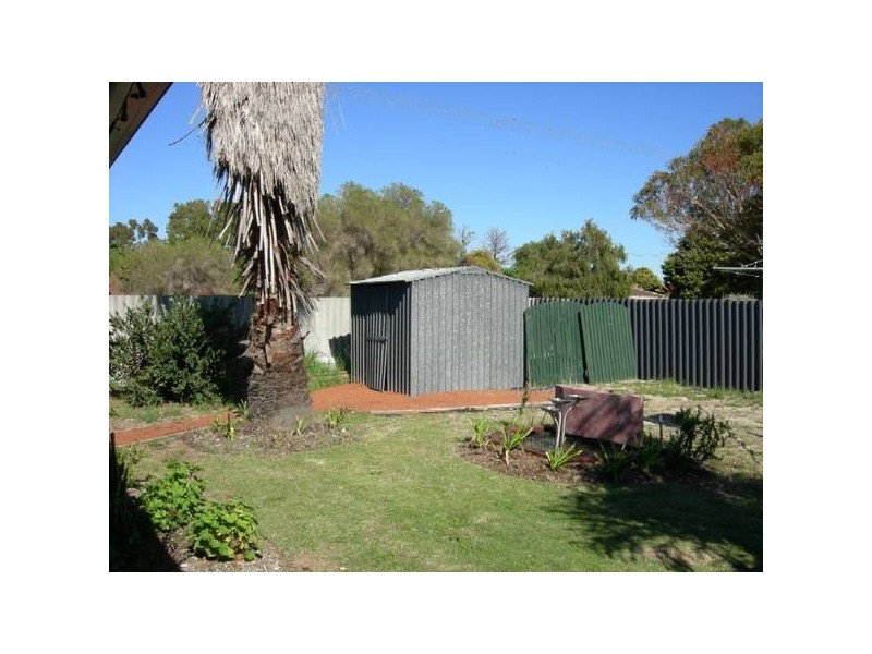 1/2 Amanda Drive, Westfield WA 6111