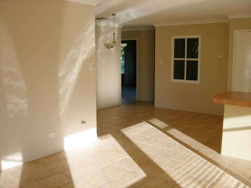 24 Hill Street, Kelmscott WA 6111