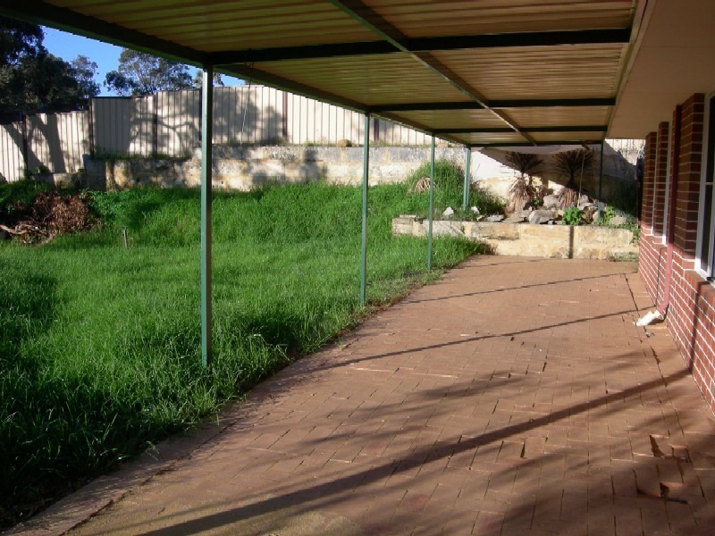 24 Hill Street, Kelmscott WA 6111