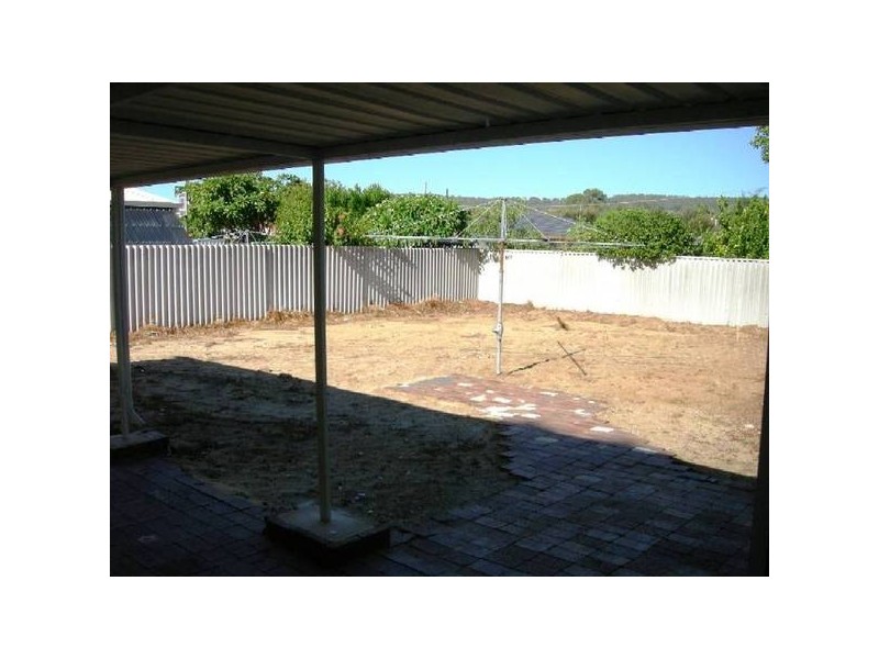 8 Pigott Street, Armadale WA 6112