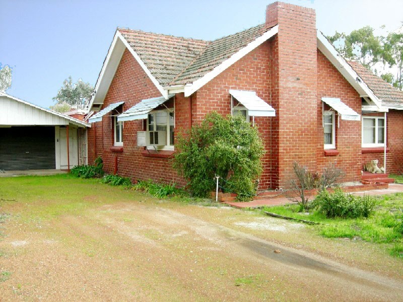 13 Ypres Road, Camillo WA 6111