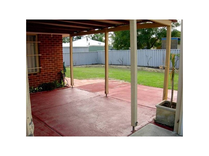 3 Dempsey Pl, Kenwick WA 6107