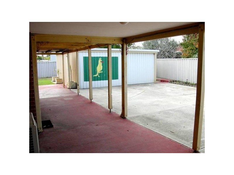3 Dempsey Pl, Kenwick WA 6107