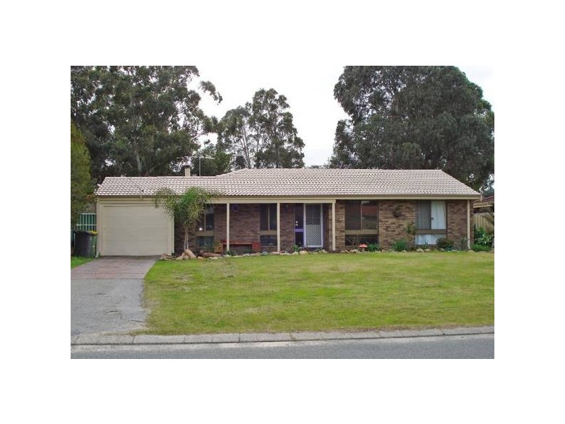 30 Regina Road, Kelmscott WA 6111