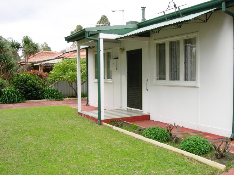 15 Church Street, Kelmscott WA 6111