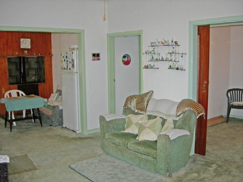 15 Church Street, Kelmscott WA 6111