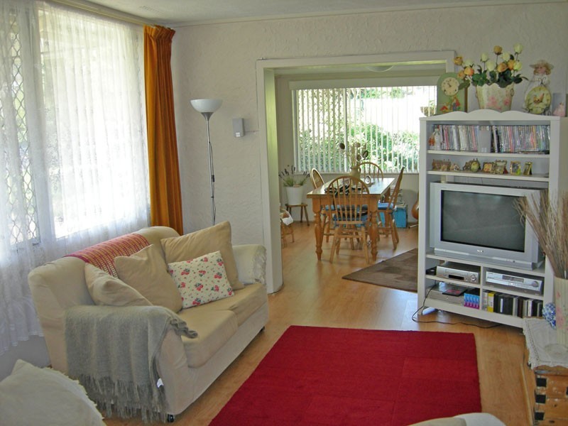 2 Shaw Place, Mount Nasura WA 6112