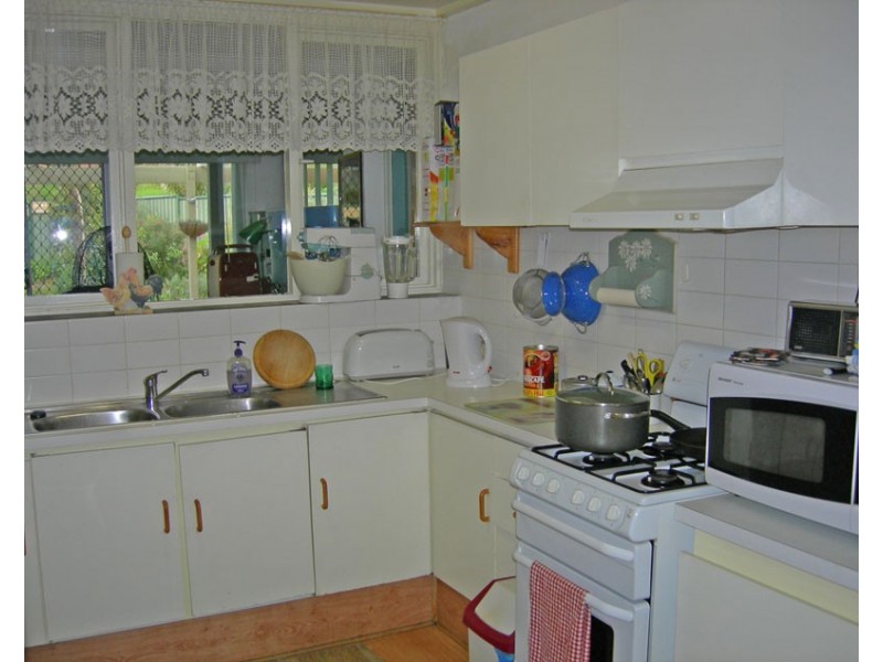 2 Shaw Place, Mount Nasura WA 6112